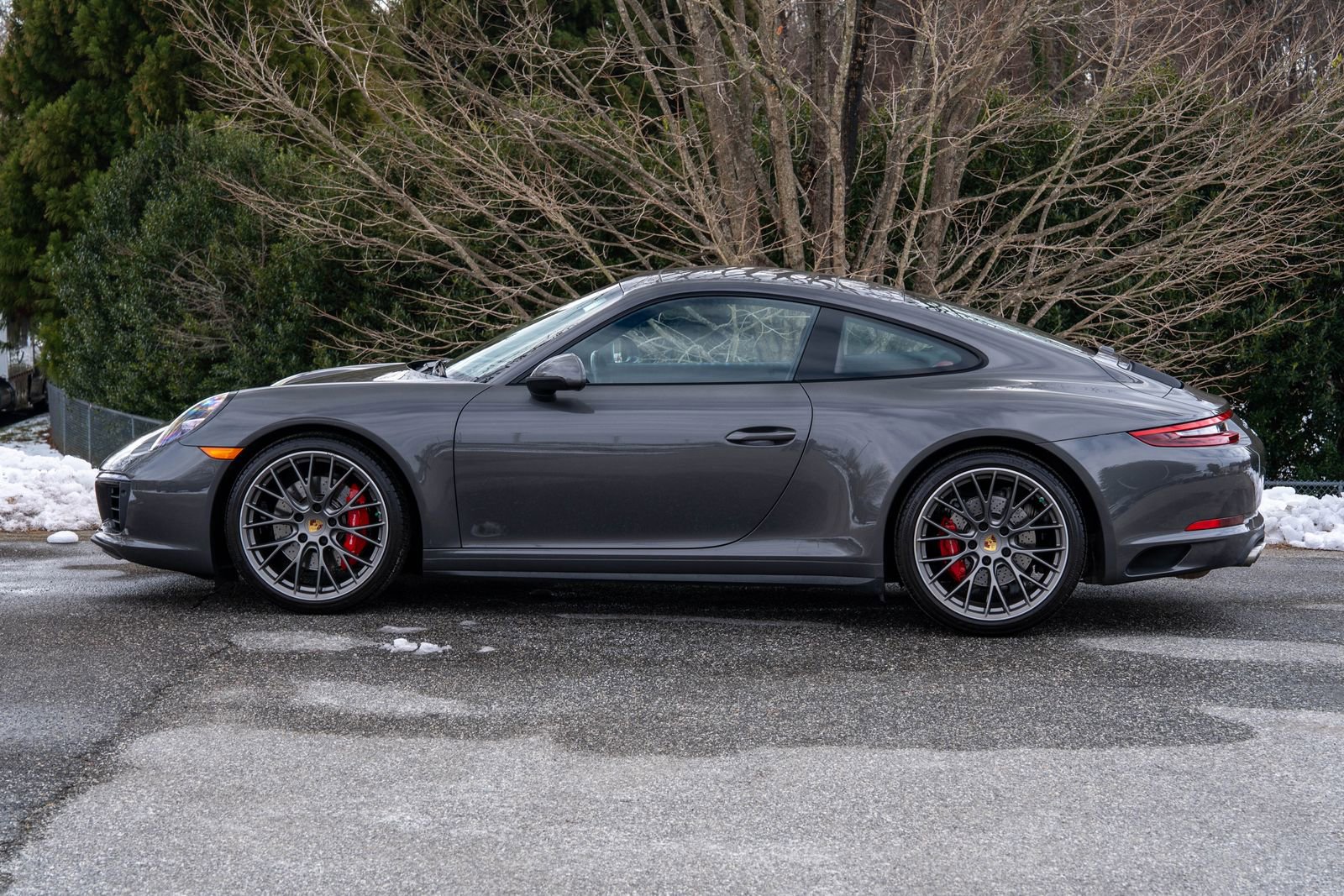 Certified 2019 Porsche 911 Carrera 4S image 2