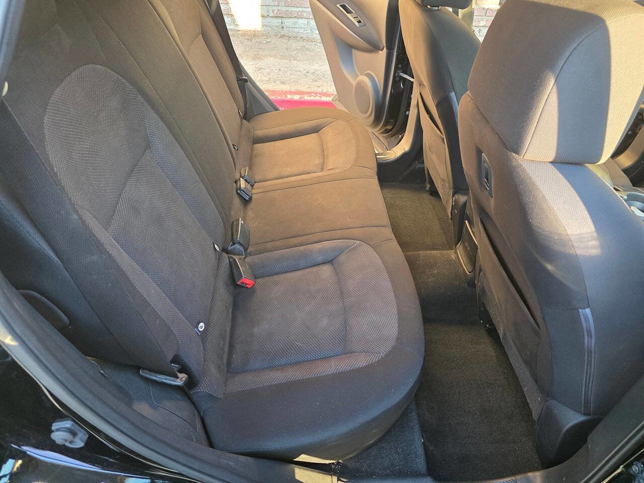 Used 2014 Nissan Rogue S image 15