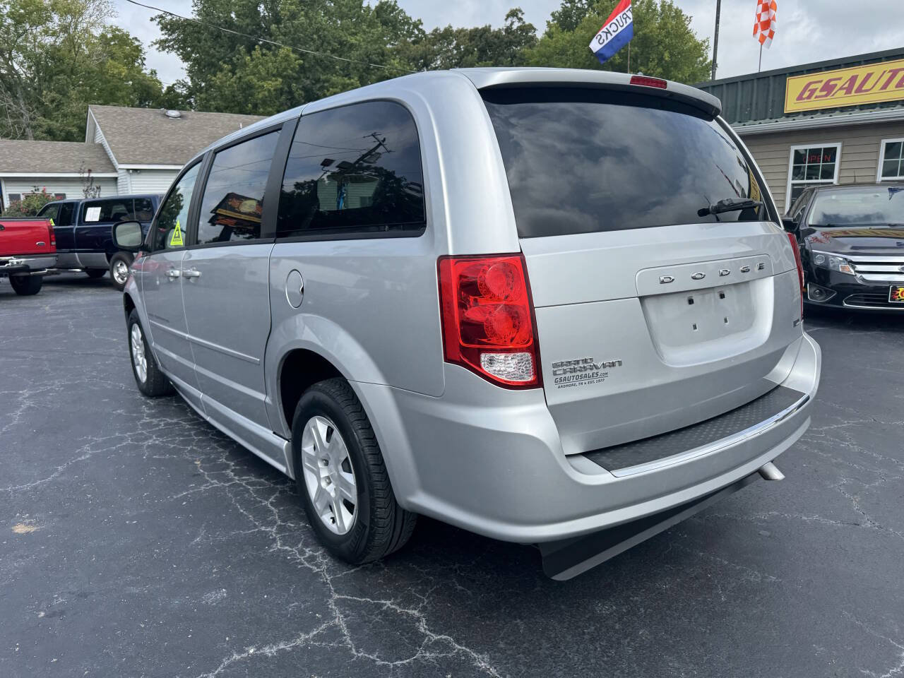 Used 2011 Dodge Grand Caravan Express w/ PWR Window Group FWD image 4