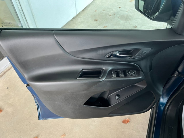Used 2019 Chevrolet Equinox LT FWD image 16