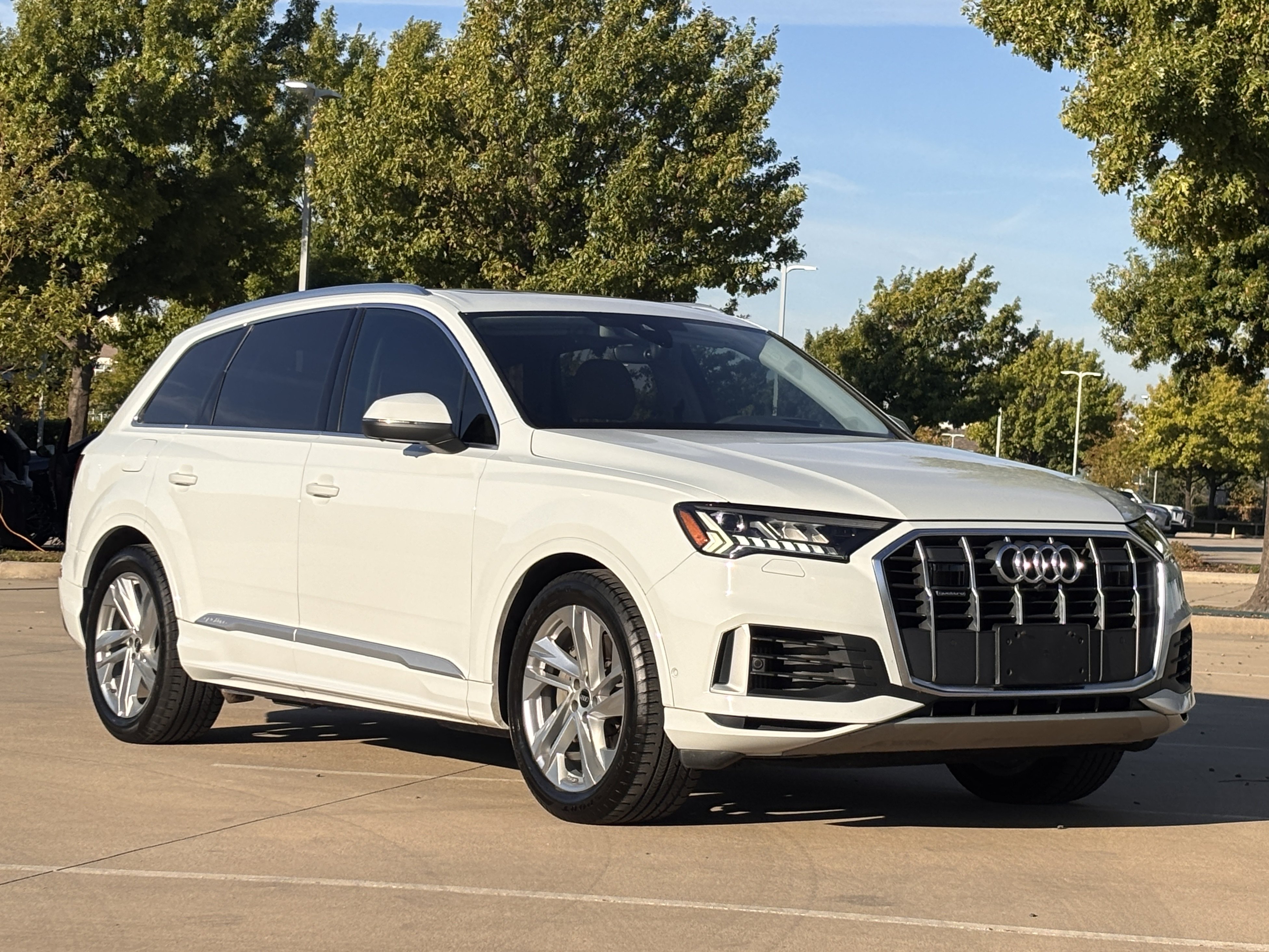 Used 2022 Audi Q7 3.0T Prestige AWD/4WD image 3