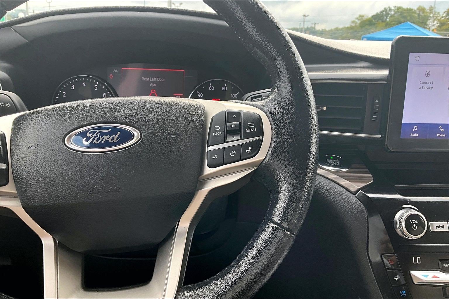 Used 2021 Ford Explorer Limited w/ Equipment Group 301A RWD image 16