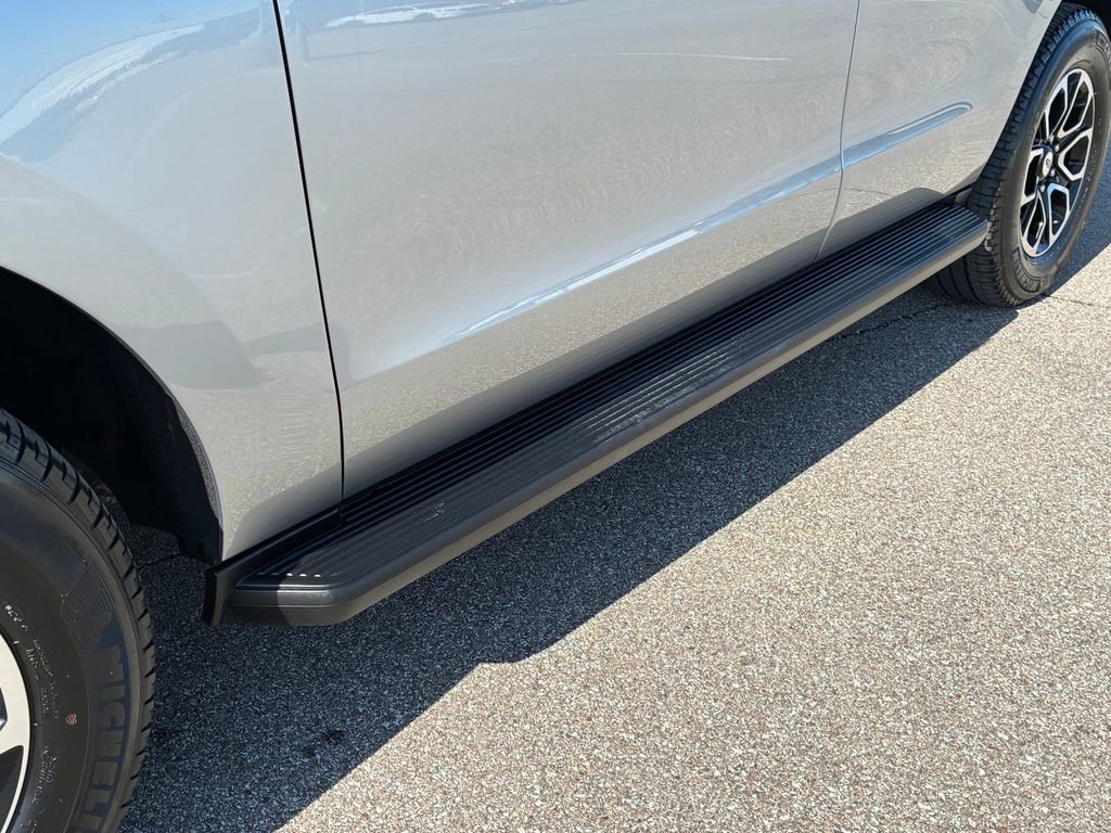 Used 2024 Ford Expedition XLT image 11