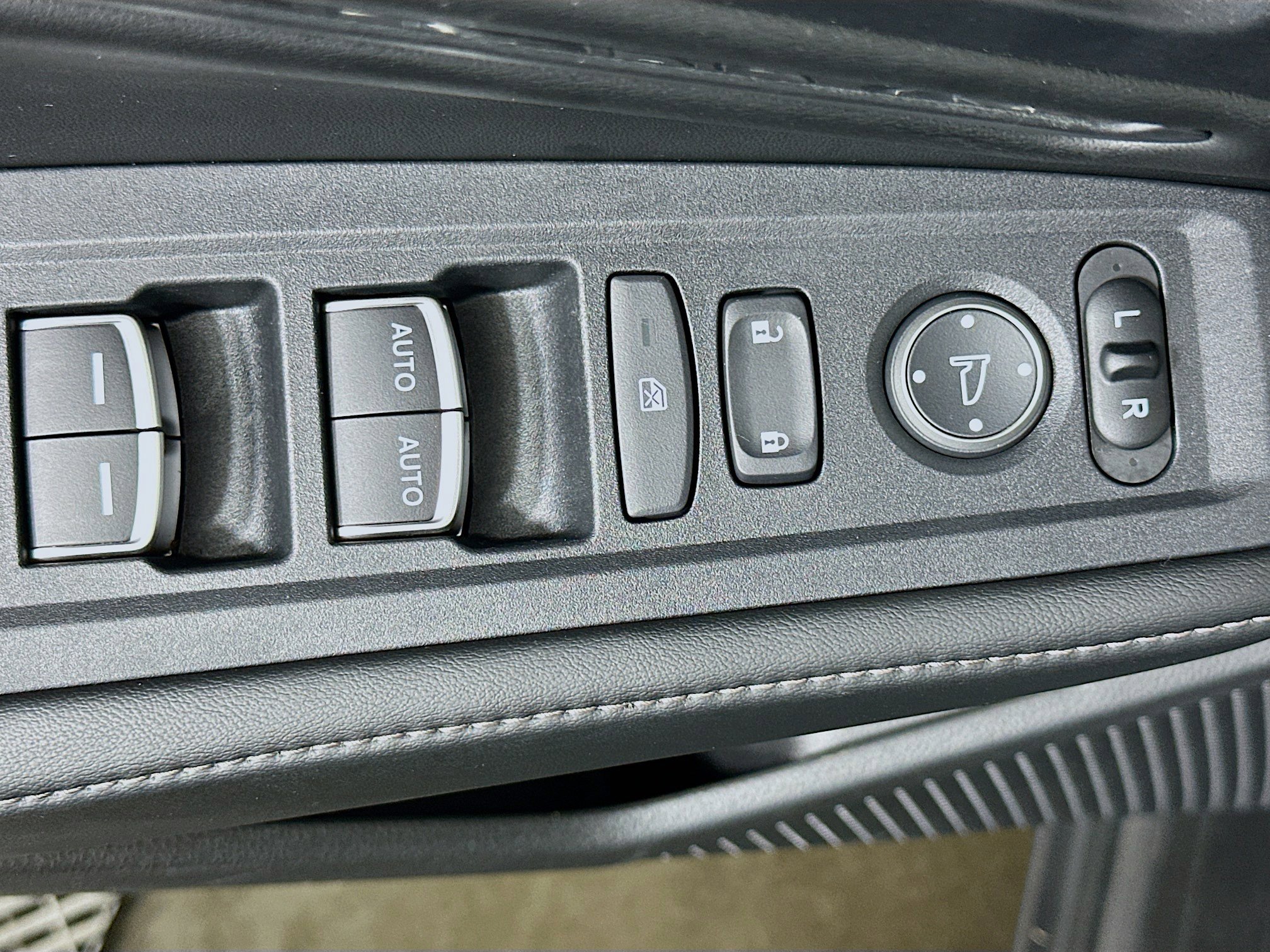 Used 2025 Honda Accord Sport image 15