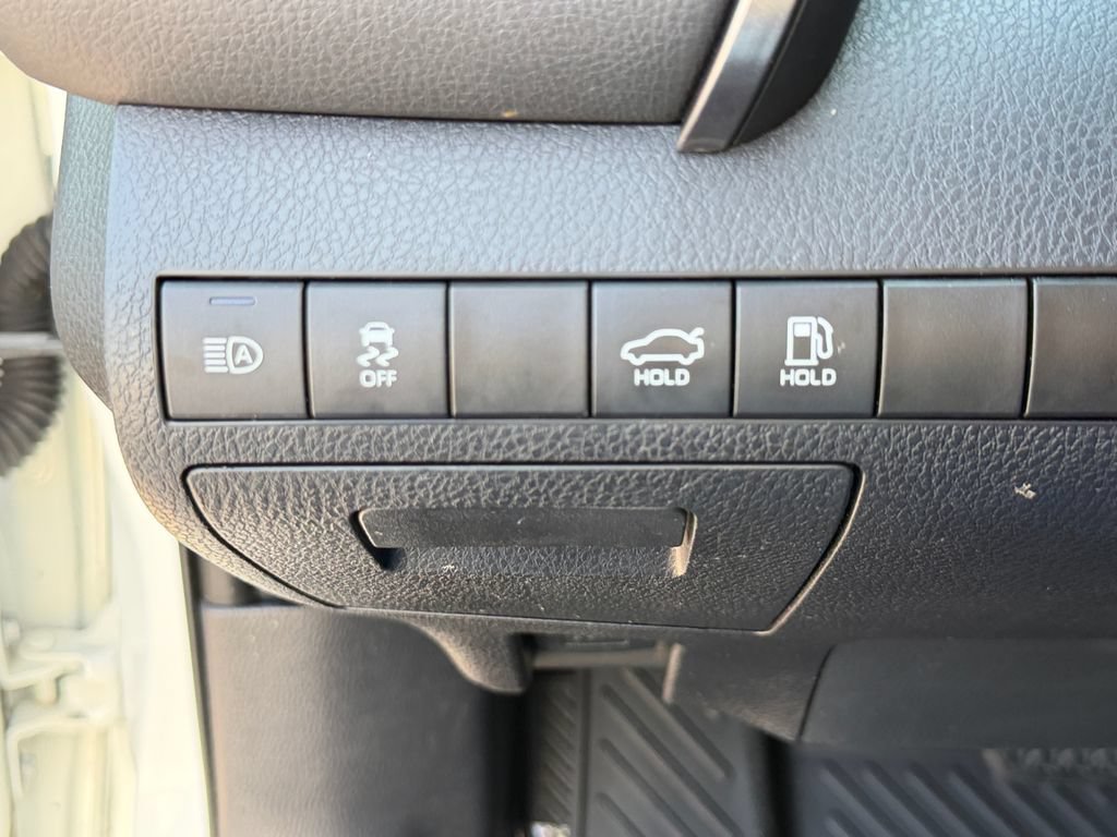 Used 2021 Toyota Camry SE AWD/4WD image 29