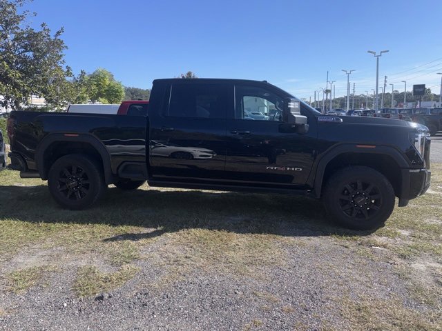 Used 2025 GMC Sierra 2500 AT4 w/ AT4 Premium Plus Package image 4