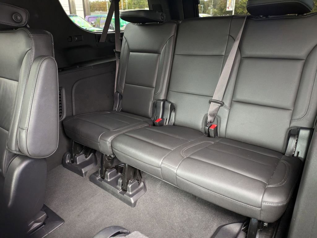 Used 2021 Chevrolet Suburban Z71 image 24