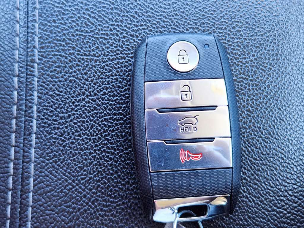 Used 2019 Kia Niro LX FWD image 28