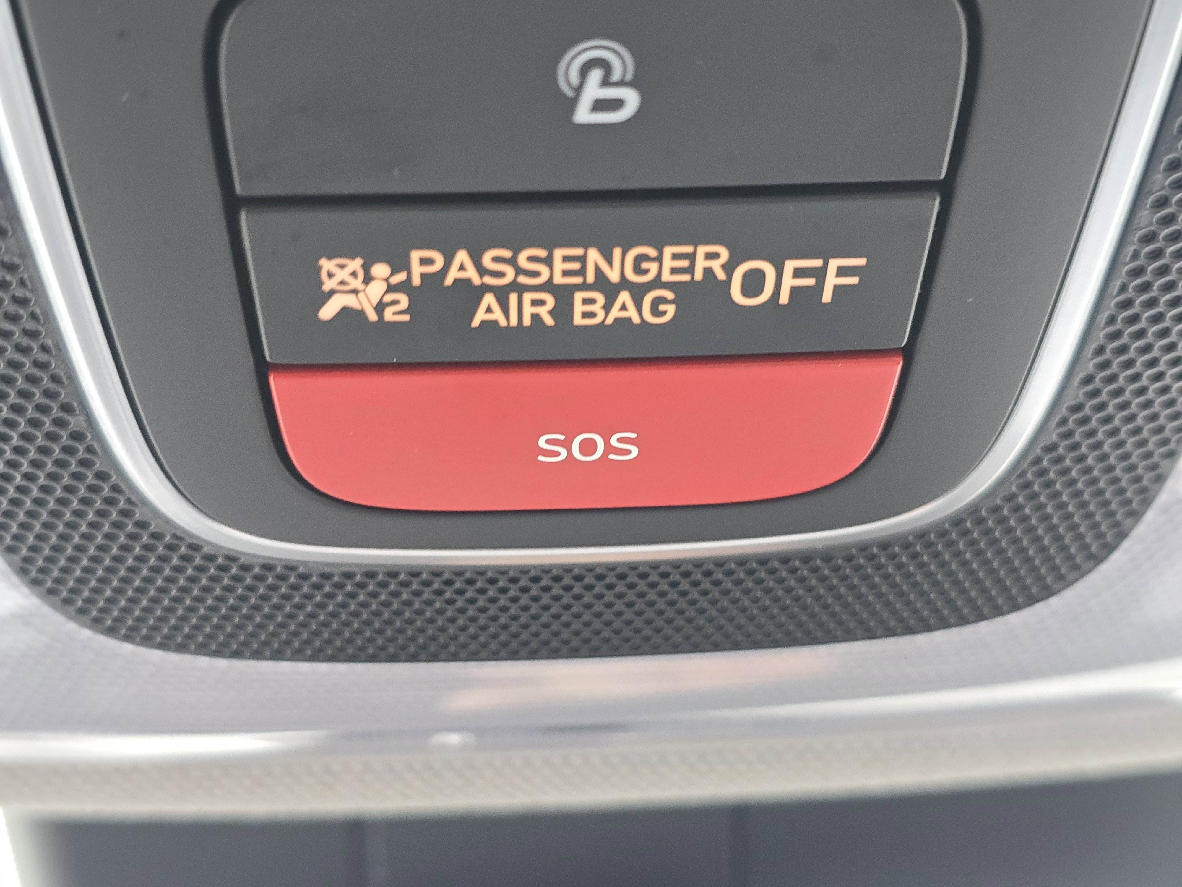 Used 2022 Hyundai Elantra Limited w/ Cargo Package image 26