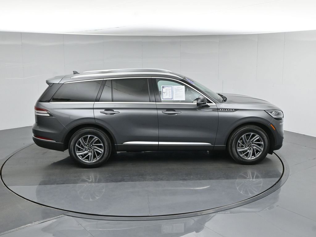 Used 2023 Lincoln Aviator Standard image 44