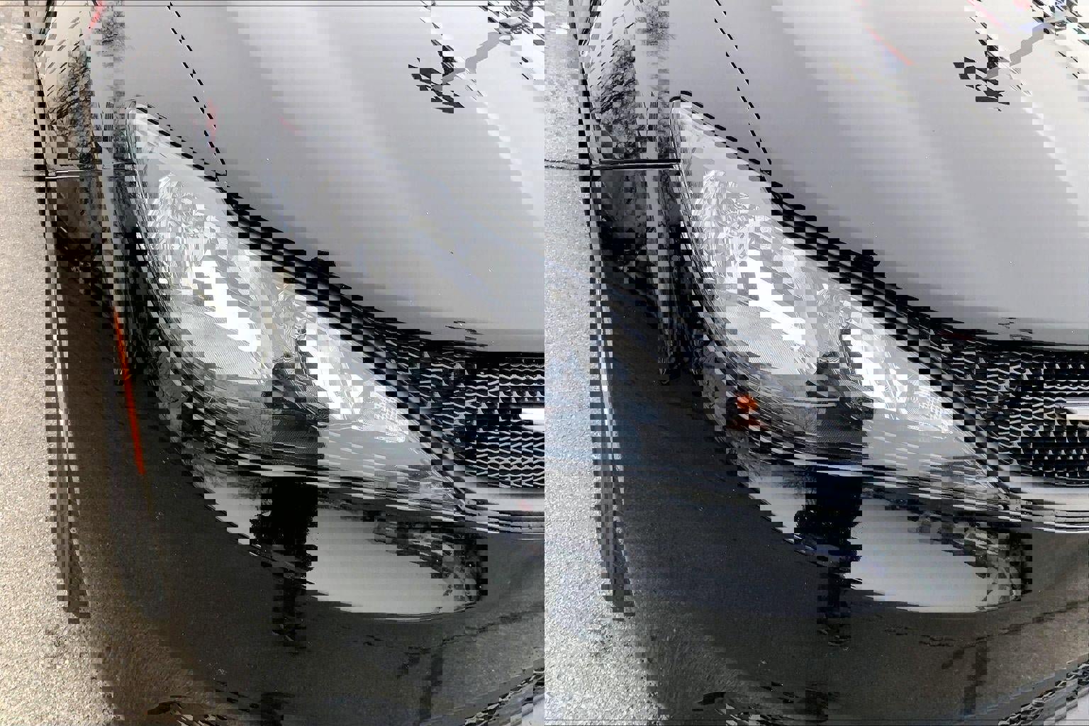 Used 2024 Chrysler Voyager LX image 24