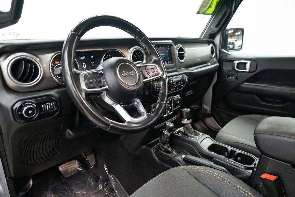 Used 2020 Jeep Wrangler Unlimited Sahara image 22