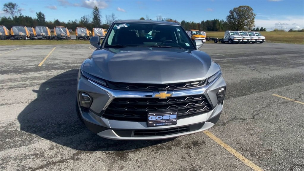 Certified 2025 Chevrolet Blazer LT image 3