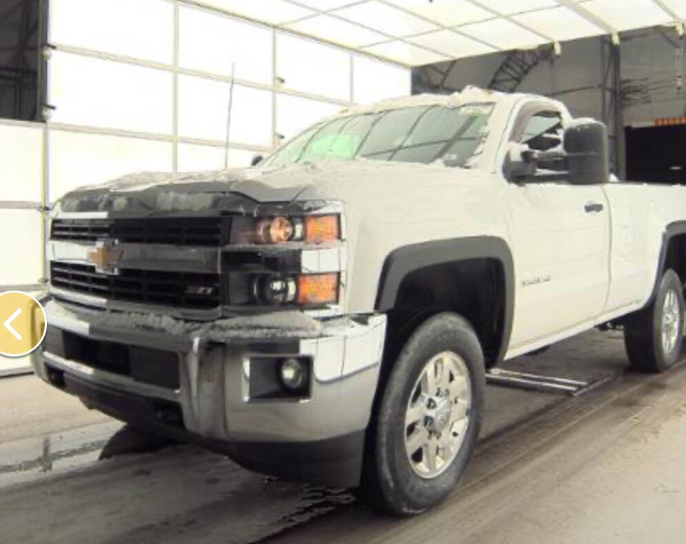 Used 2015 Chevrolet Silverado 3500 LT w/ LT Convenience Package image 10