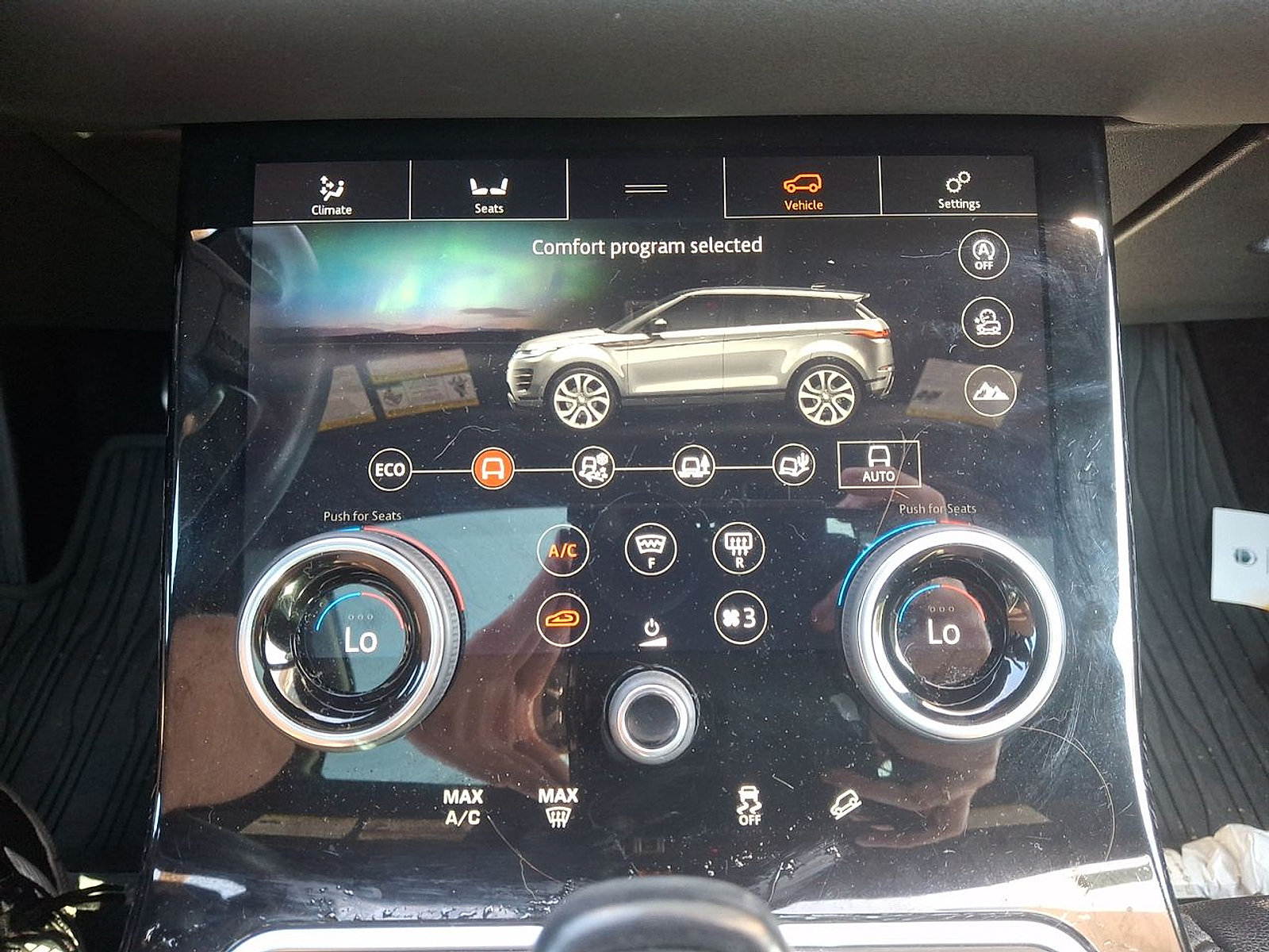 Used 2020 Land Rover Range Rover Evoque SE AWD/4WD image 19