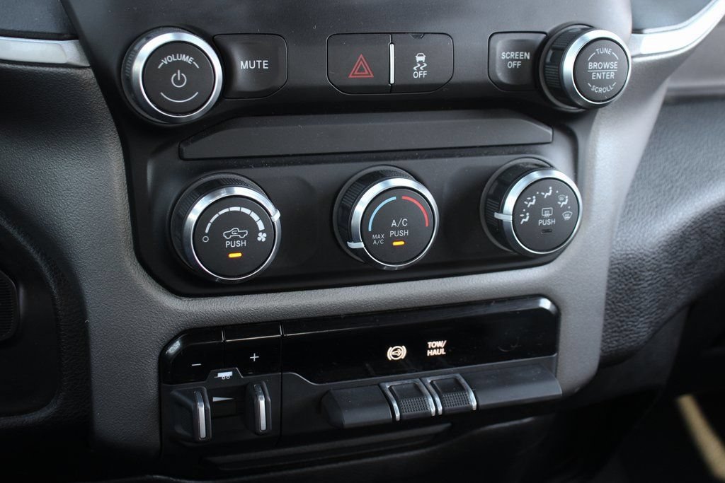 Used 2022 RAM 2500 Big Horn AWD/4WD image 27