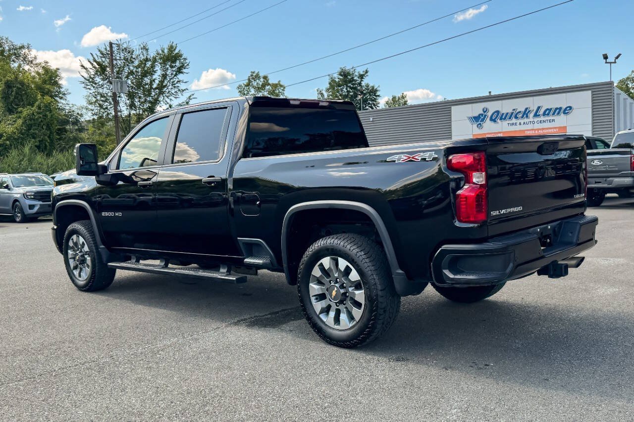 Used 2024 Chevrolet Silverado 2500 Custom w/ Custom Value Package AWD/4WD image 5