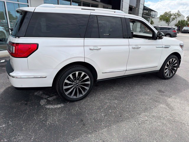 Used 2018 Lincoln Navigator Select w/ Technology Package AWD/4WD image 7