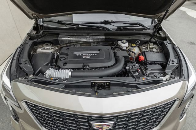 Used 2023 Cadillac XT4 Premium Luxury w/ Technology Package image 16