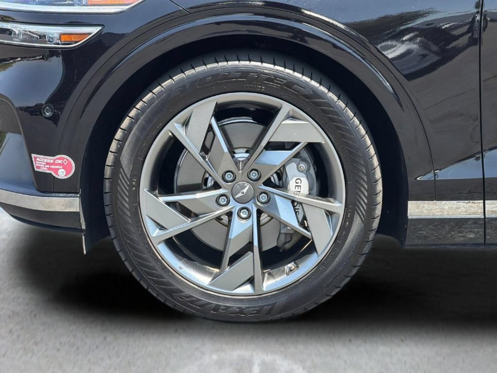 Used 2023 Genesis Electrified GV70 AWD/4WD image 27