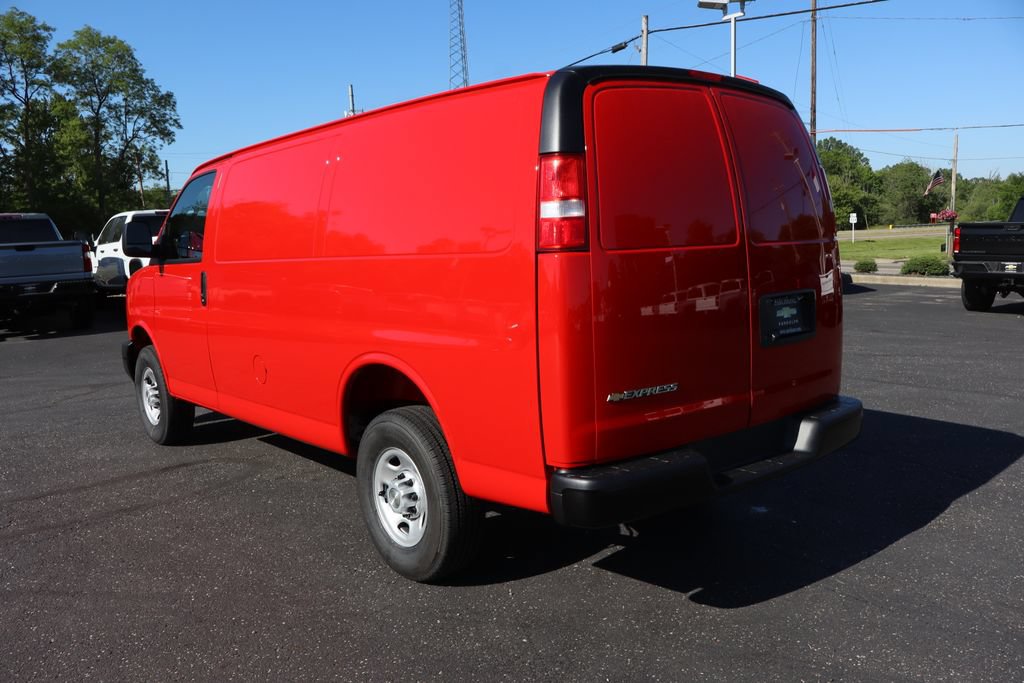 New 2026 Chevrolet Express 2500 w/ Driver Convenience Package RWD image 3
