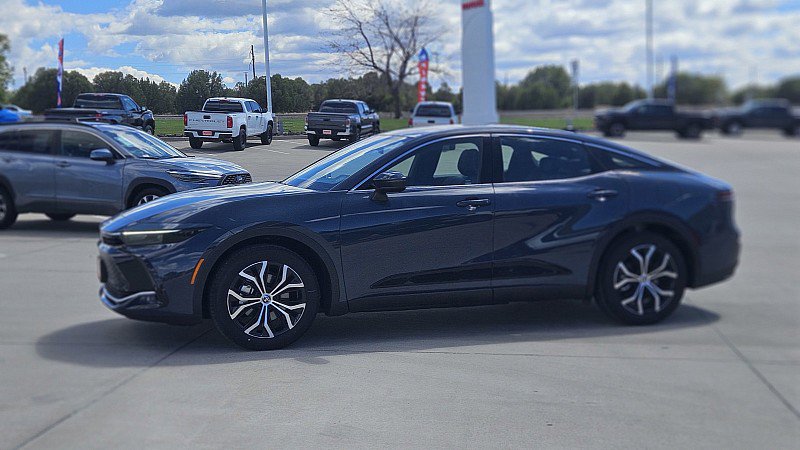 Used 2025 Toyota Crown AWD/4WD image 22
