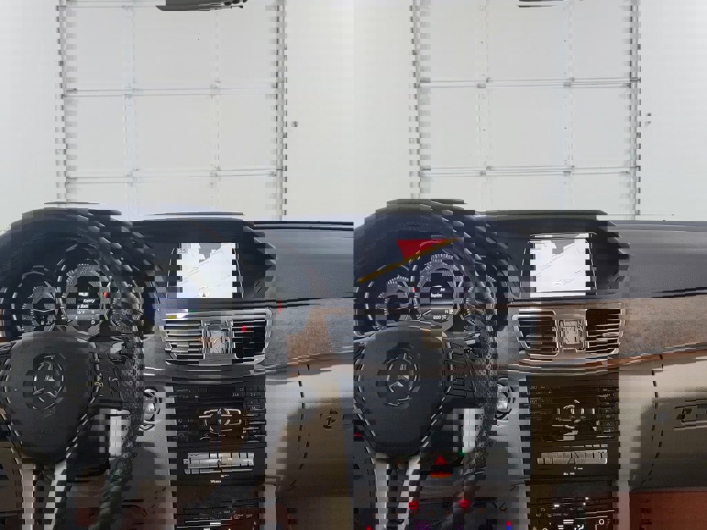 Used 2014 Mercedes-Benz E 350 Sedan image 15