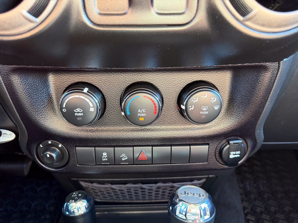 Used 2017 Jeep Wrangler Sport w/ Quick Order Package 24S AWD/4WD image 21