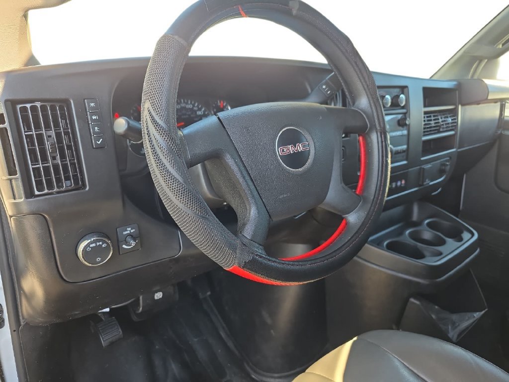 Used 2022 GMC Savana 3500 Extended RWD image 14