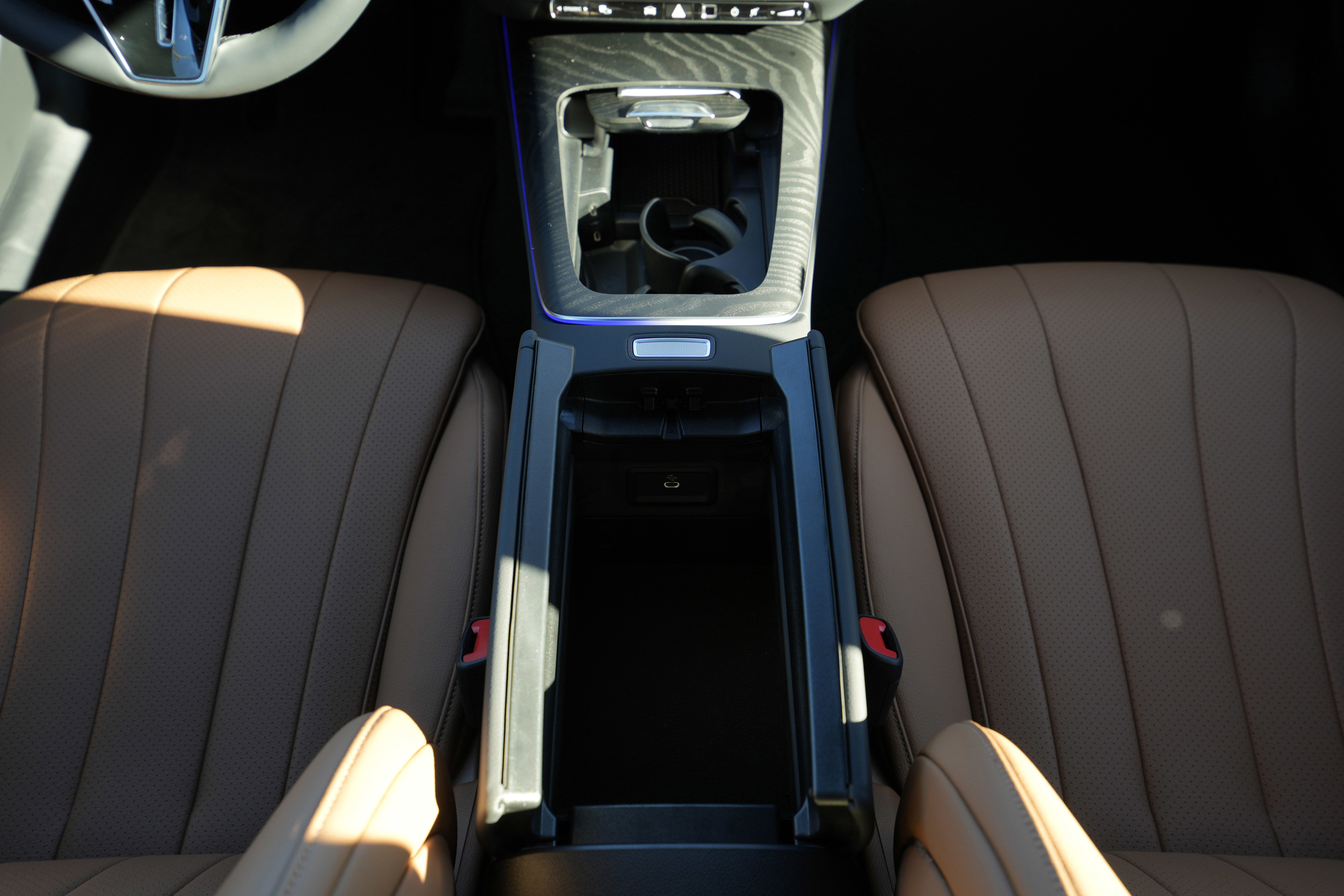 New 2026 Mercedes-Benz E 350 4MATIC Sedan image 30