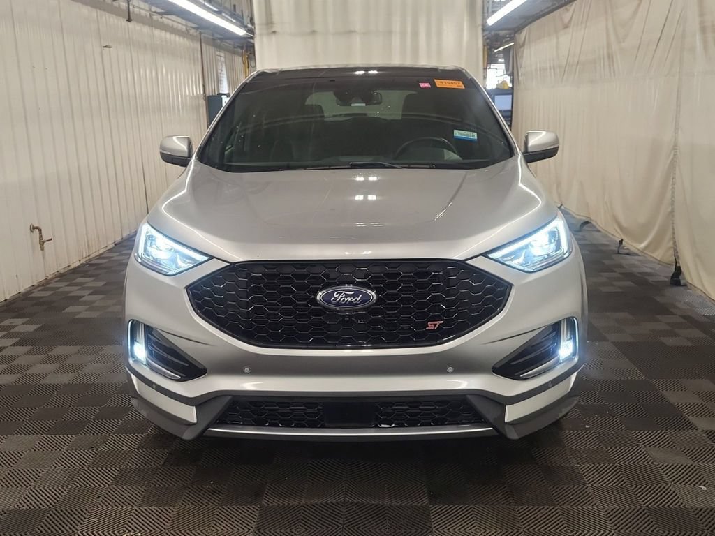 Used 2020 Ford Edge ST w/ Cold Weather Package AWD/4WD image 3