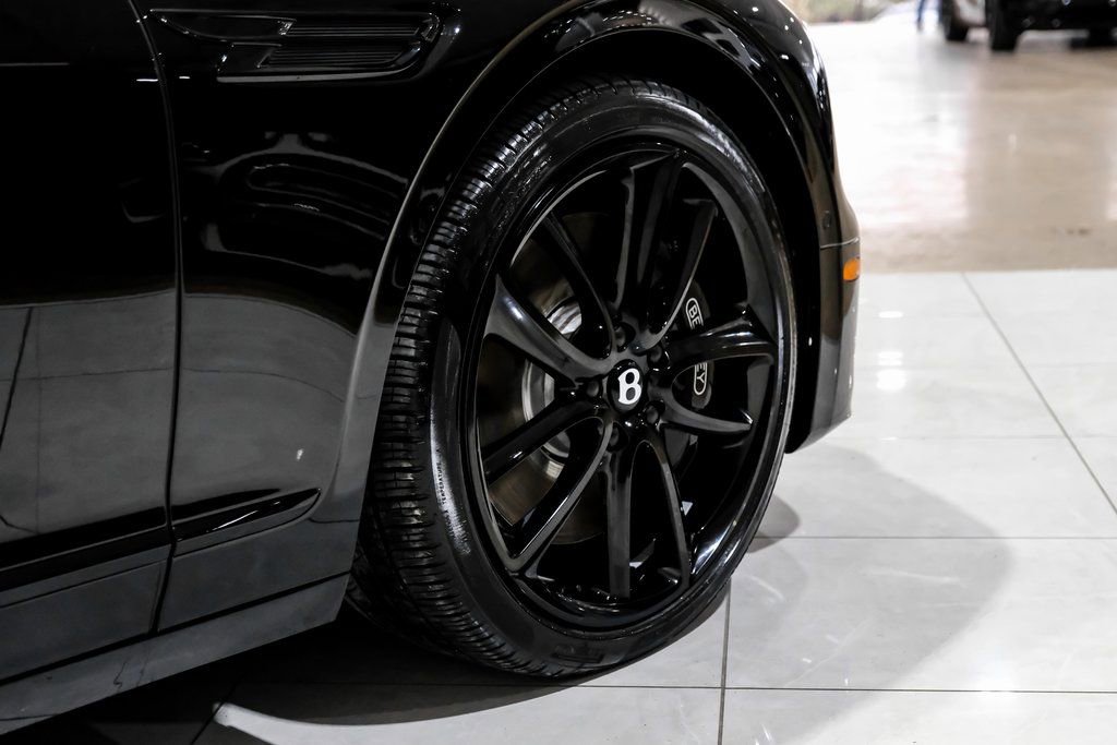 Used 2024 Bentley Flying Spur V8 image 56