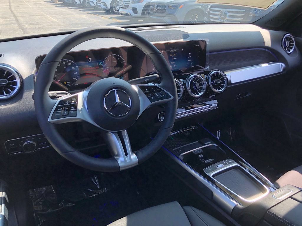 New 2026 Mercedes-Benz GLB 250 4MATIC image 9