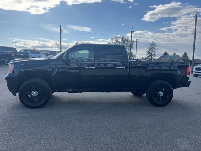 Used 2011 GMC Sierra 2500 Denali w/ Suspension Package, Off-Road AWD/4WD image 12