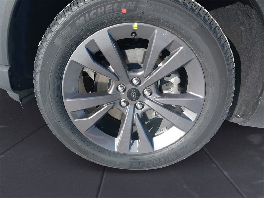 New 2026 Ford Explorer Active image 14