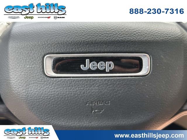 Certified 2023 Jeep Grand Cherokee Limited AWD/4WD image 31