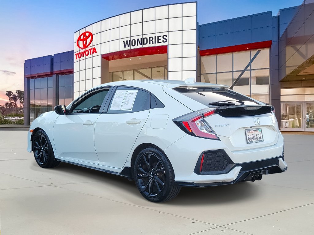 Used 2017 Honda Civic Sport image 4