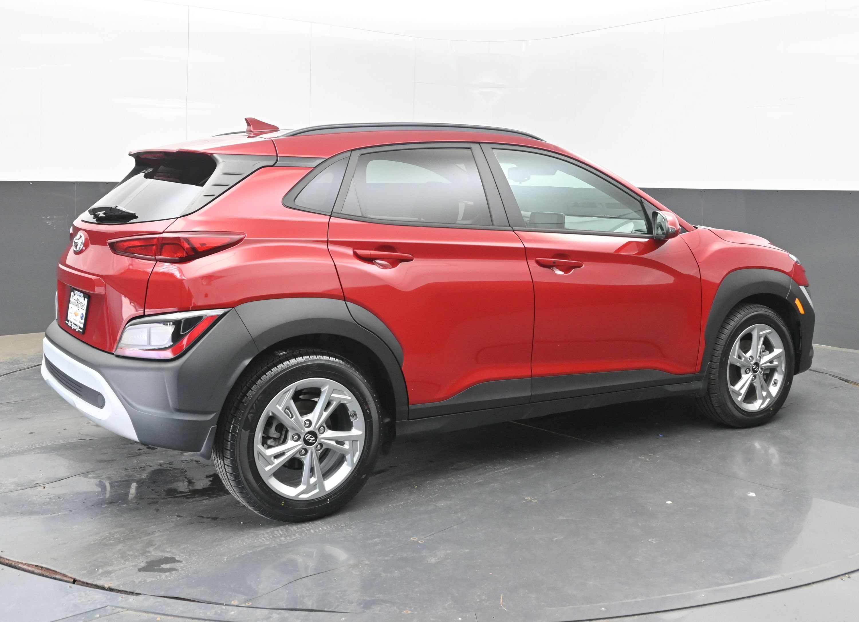 Used 2022 Hyundai Kona SEL w/ Cargo Package FWD image 7