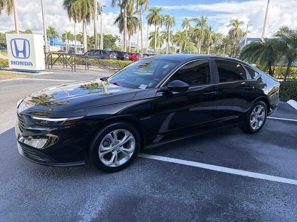Certified 2023 Honda Accord LX image 7