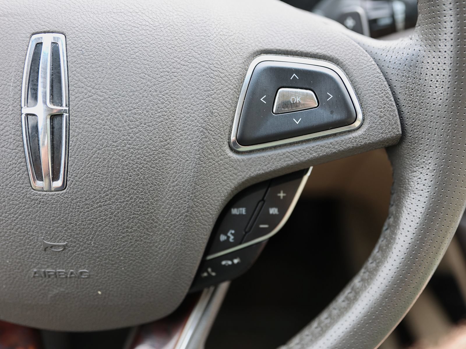 Used 2014 Lincoln MKZ AWD w/ Equipment Group 102A Reserve image 34