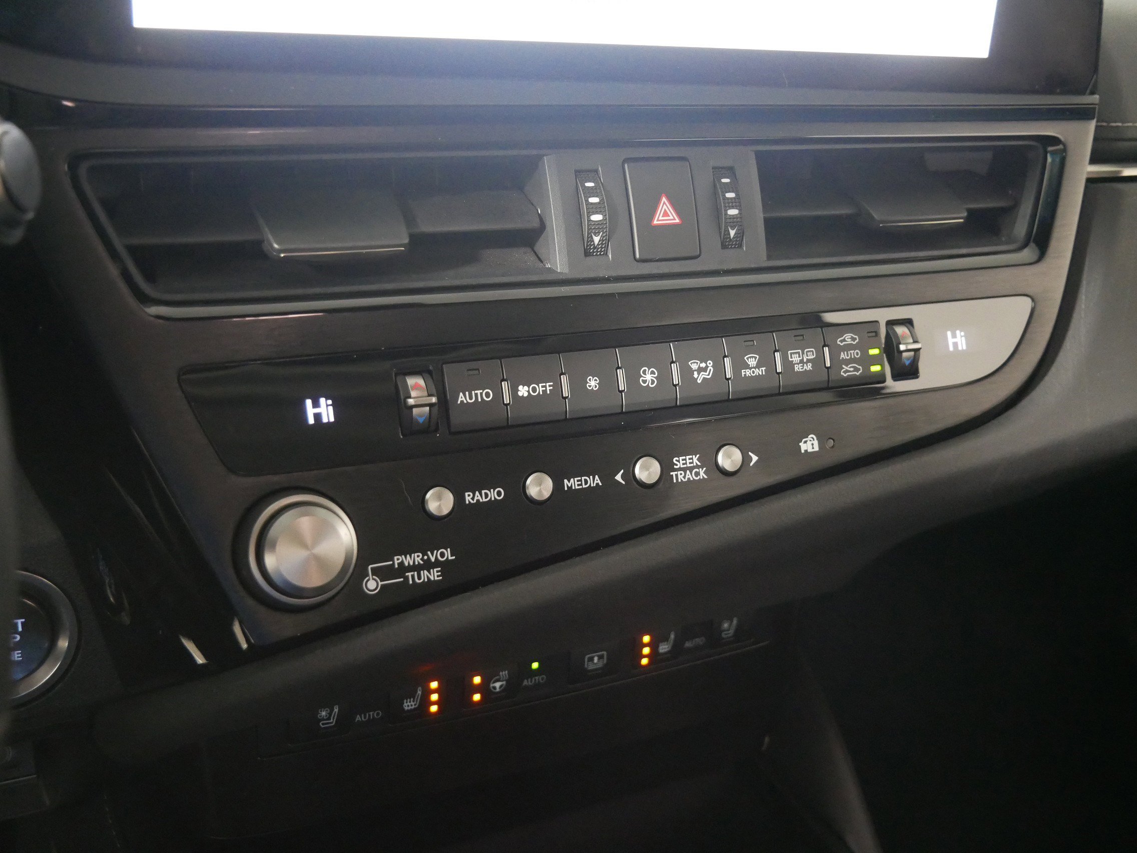 Used 2023 Lexus ES 350 Ultra Luxury w/ Accessory Package (Z1) image 23