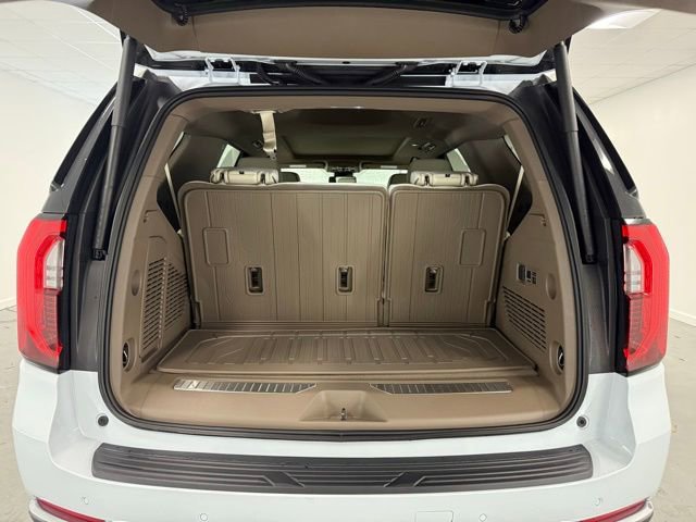 New 2026 GMC Yukon Denali w/ Sun & Power Step Package image 8