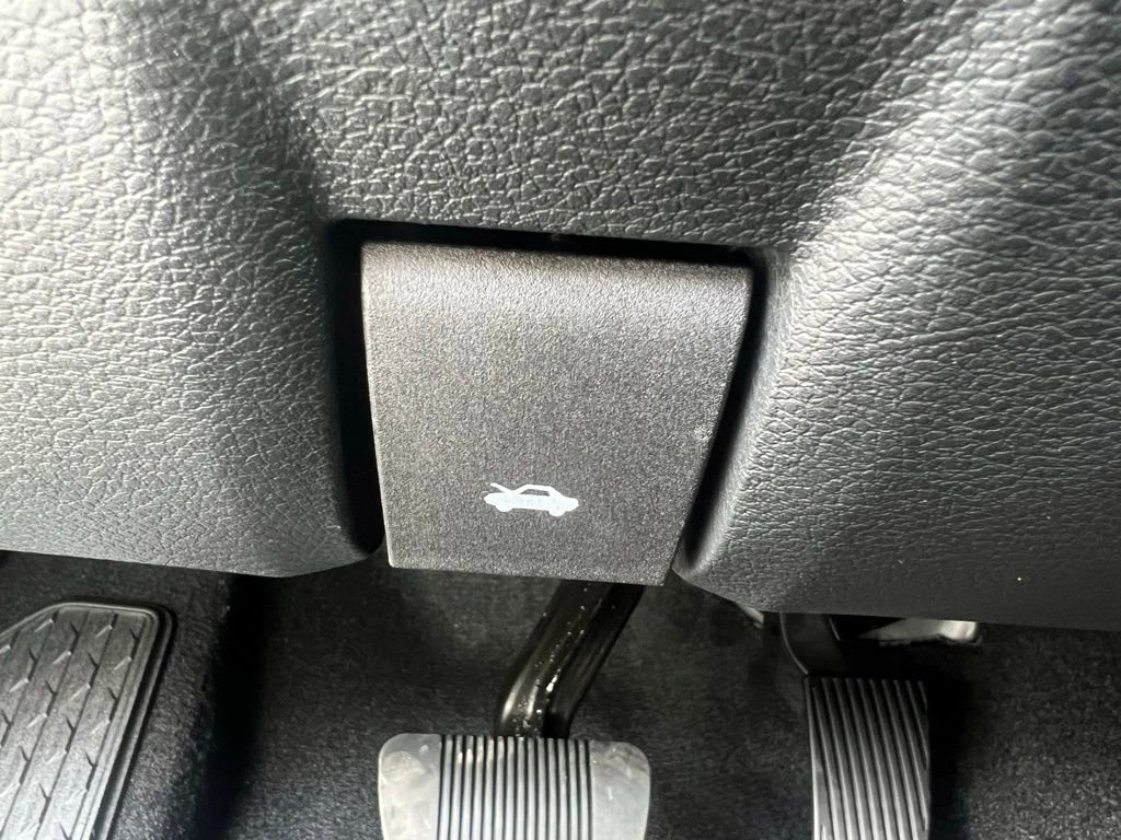 Used 2025 RAM 1500 Tradesman image 16