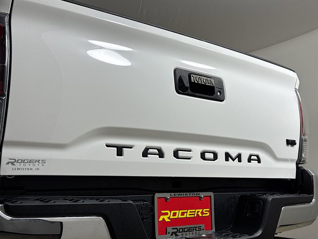 Certified 2023 Toyota Tacoma TRD Off-Road w/ Black Out Package (TMS) image 26