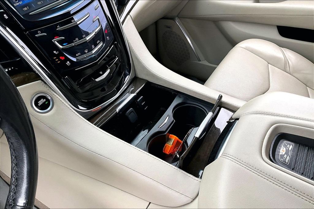 Used 2019 Cadillac Escalade Luxury image 15