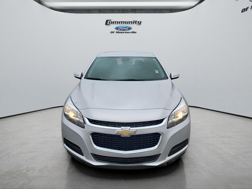 Used 2016 Chevrolet Malibu LT image 2
