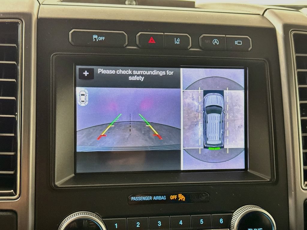 Used 2019 Ford Expedition Platinum RWD image 15