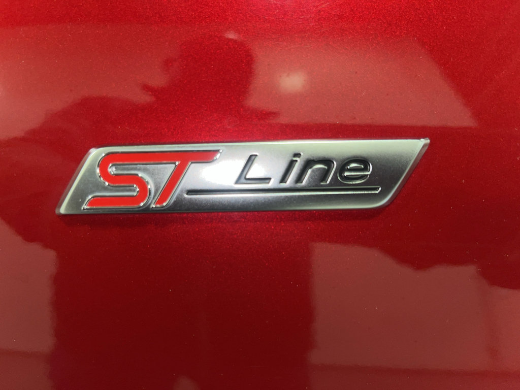 Used 2025 Ford Escape ST-Line Select AWD/4WD image 16