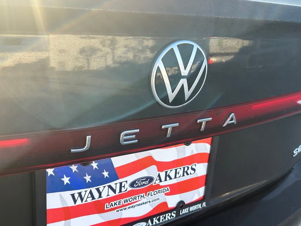 Used 2025 Volkswagen Jetta SE image 19