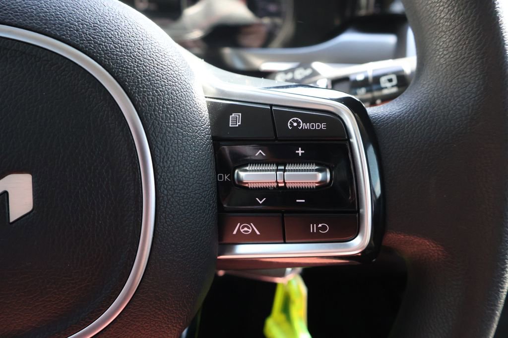 Used 2022 Kia Sorento LX image 28